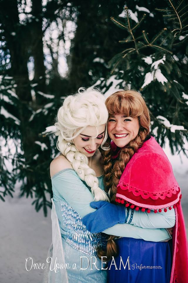 Elsa and Anna hugging