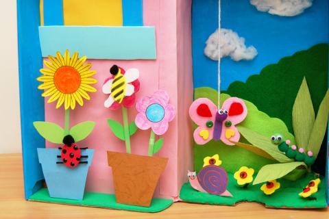 Spring paper crafts